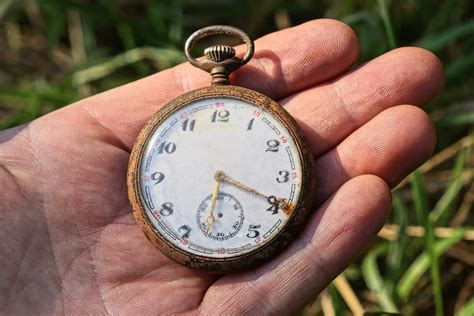 are old pocket watches worth anything